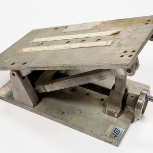Camera Adjustable Tilt Plate